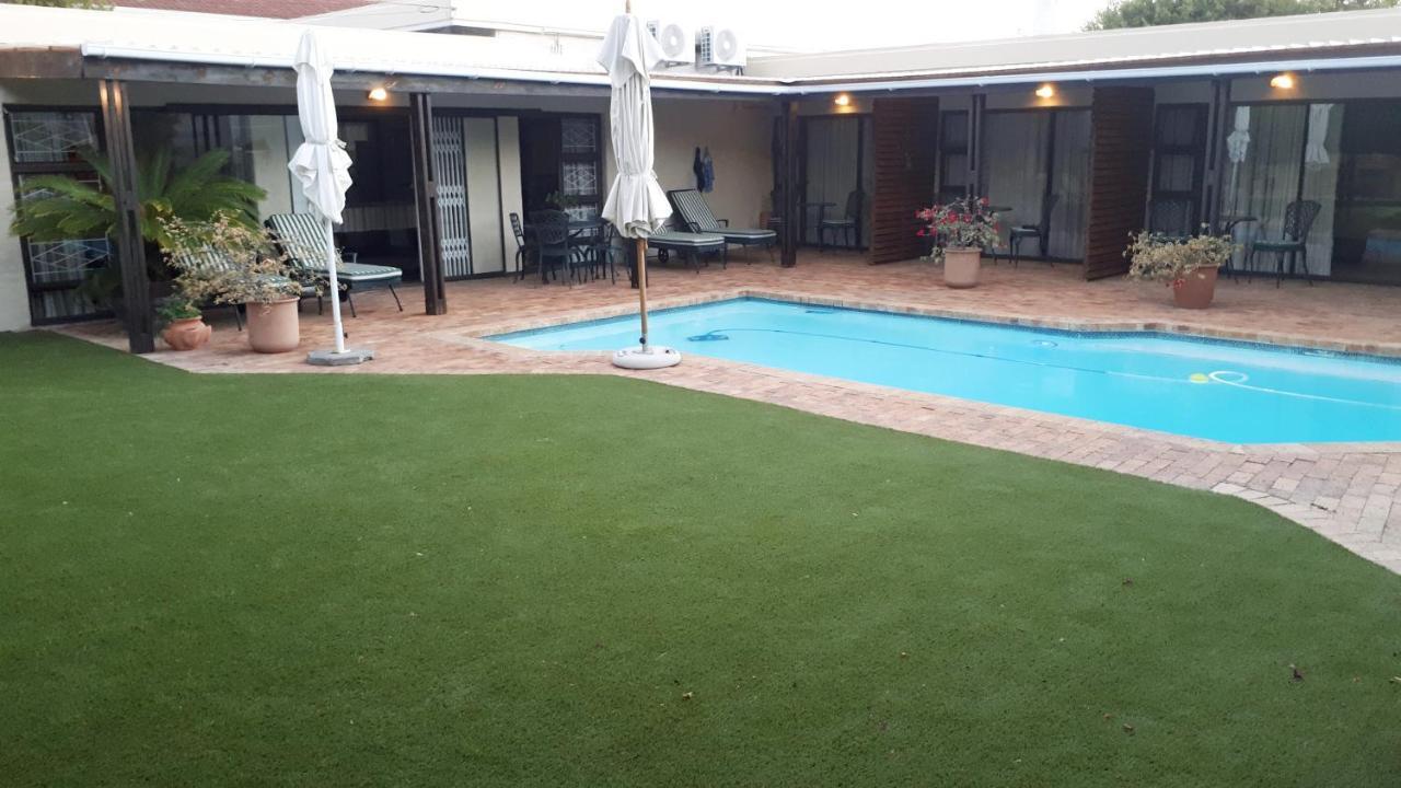 Majorca House Panzió Somerset West Kültér fotó